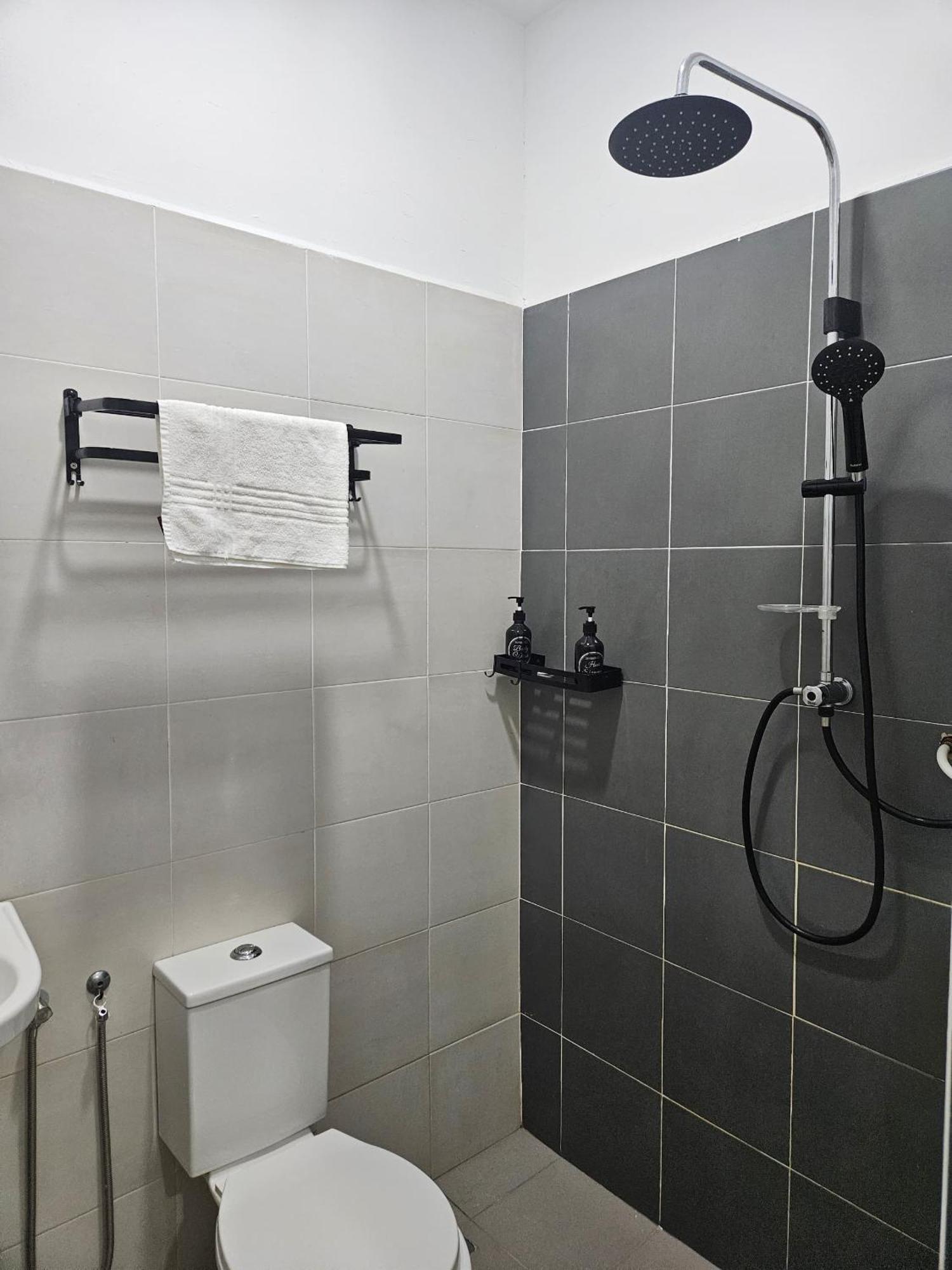 Tz Satellite Hotel, โกตาบารู ภายนอก รูปภาพ